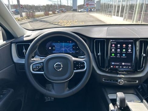 Certified 2025 Volvo XC60 B5 Plus image 18