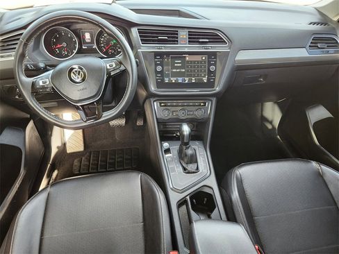 Used 2021 Volkswagen Tiguan S image 2