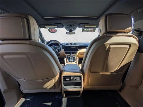 Used 2021 Porsche Cayenne image 22