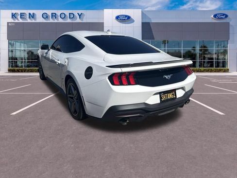 Used 2024 Ford Mustang Coupe RWD image 5