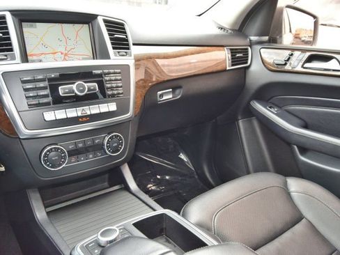 Used 2013 Mercedes-Benz ML 350 4MATIC image 24