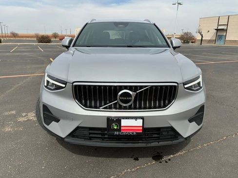 Used 2025 Volvo XC40 B5 Core AWD/4WD image 9