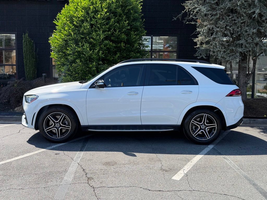 Used 2022 Mercedes-Benz GLE 450 4MATIC w/ AMG Line Exterior image 9