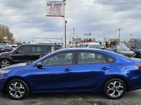 Used 2019 Kia Forte LXS image 2