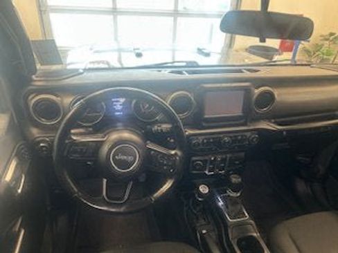 Used 2021 Jeep Wrangler Unlimited Sport AWD/4WD image 6