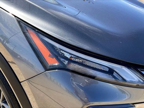 Used 2024 Nissan Rogue S image 28