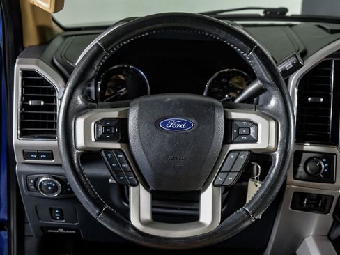 Used 2022 Ford F250 Lariat w/ Chrome Package image 16