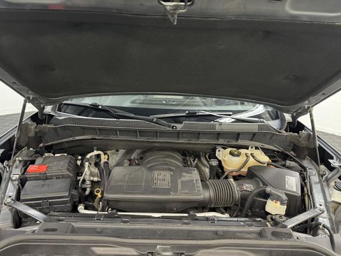 Used 2019 Chevrolet Silverado 1500 High Country w/ Technology Package image 10