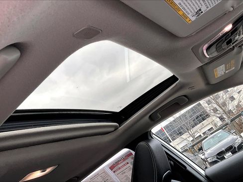 Used 2025 Toyota Corolla Cross XLE w/ Convenience Package image 21