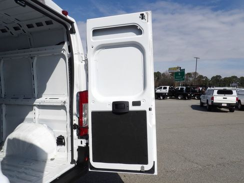 Used 2023 RAM ProMaster 2500 image 45