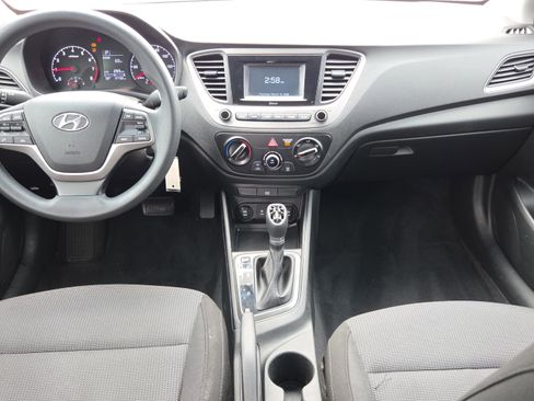 Used 2018 Hyundai Accent SE image 12