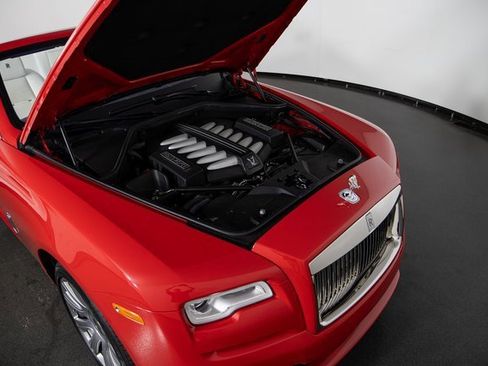 Used 2017 Rolls-Royce Dawn image 26