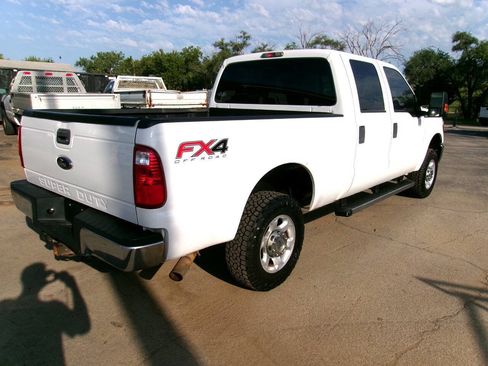 Used 2015 Ford F250 XL w/ Power Equipment Group AWD/4WD image 9