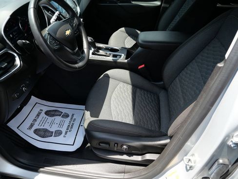 Used 2020 Chevrolet Equinox LT AWD/4WD image 10