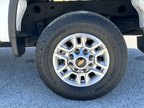 Used 2024 Chevrolet Silverado 2500 LT image 19