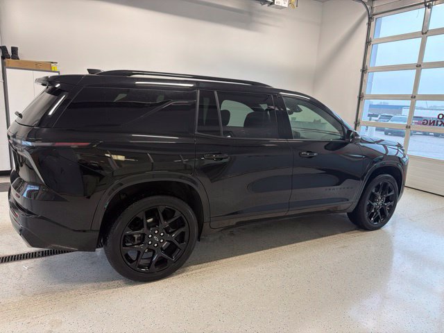Used 2025 Chevrolet Traverse RS w/ LPO, Floor Liner Package AWD/4WD image 10