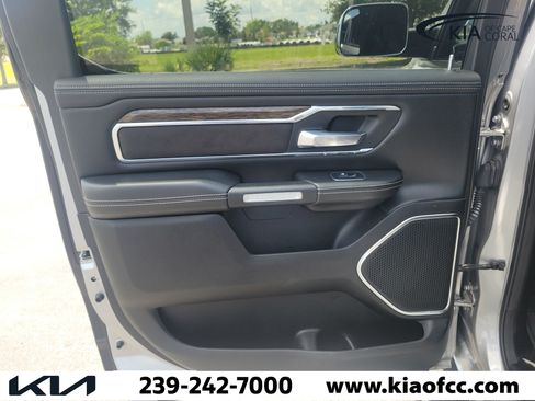 Used 2019 RAM 1500 Laramie RWD image 14