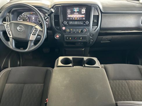 Certified 2022 Nissan Titan SV image 13