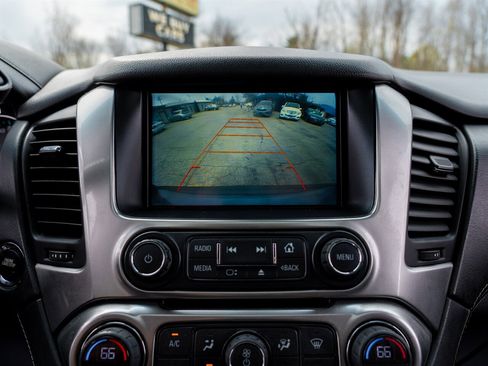 Used 2017 Chevrolet Suburban LT AWD/4WD image 36