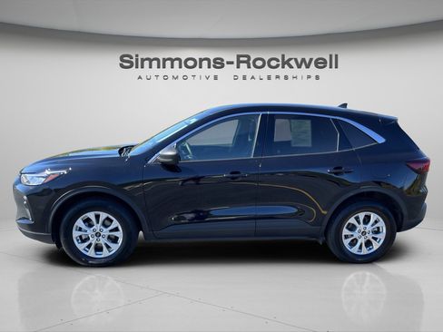 Used 2023 Ford Escape Active image 4