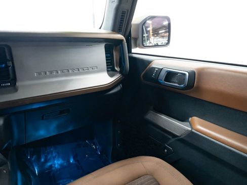 Used 2022 Ford Bronco Outer Banks image 10