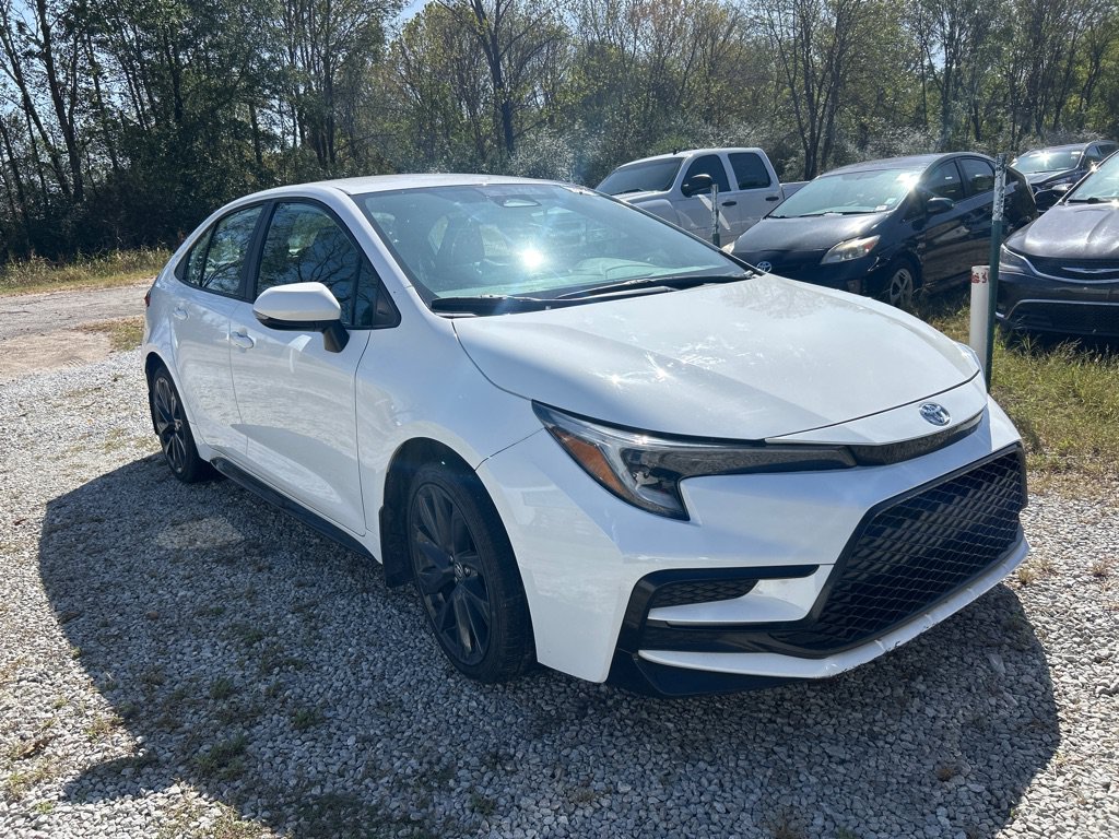 Used 2024 Toyota Corolla SE FWD image 1