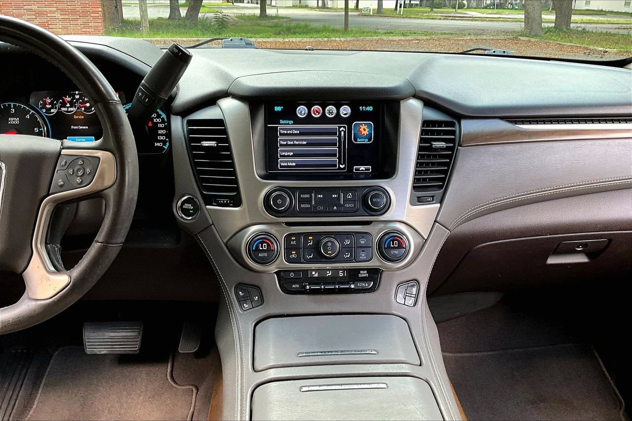Used 2020 GMC Yukon Denali RWD image 9
