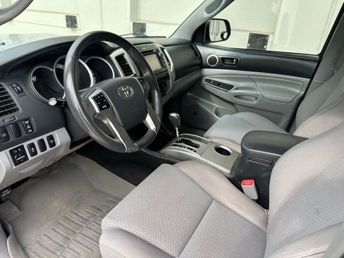 Used 2012 Toyota Tacoma 4x4 Double Cab w/ TRD Sport Pkg image 10