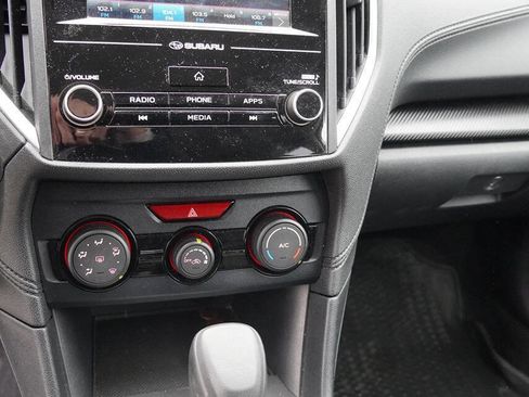 Used 2019 Subaru Crosstrek 2.0i w/ Eyesight System image 22