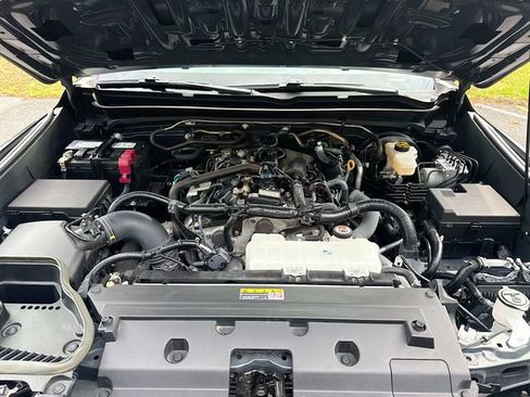 Used 2024 Toyota Tacoma SR5 AWD/4WD image 31
