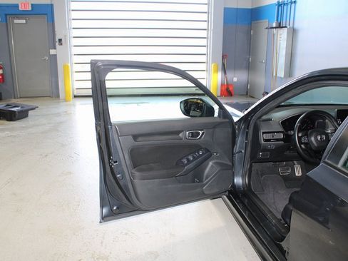 Used 2023 Honda Civic Sport image 7