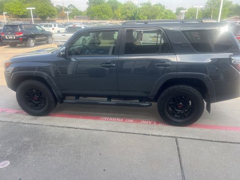 Used 2024 Toyota 4Runner TRD Off-Road Premium w/ Off Road Premium Plus Package AWD/4WD image 5
