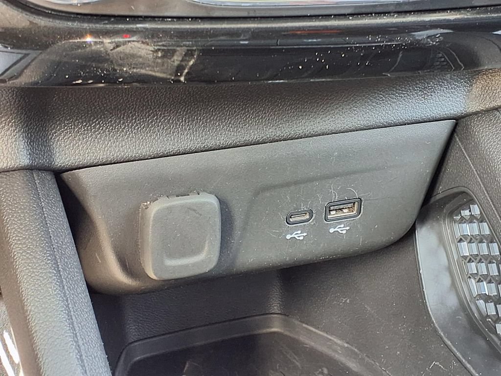 Used 2025 Chevrolet TrailBlazer LT FWD image 13