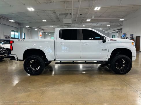 Used 2024 Chevrolet Silverado 1500 RST AWD/4WD image 9