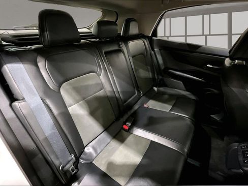 Used 2023 Nissan Ariya FWD image 23