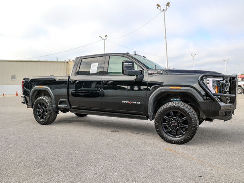 Used 2024 GMC Sierra 2500 AT4 w/ AT4 Premium Plus Package AWD/4WD image 8