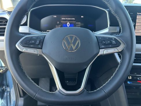 New 2026 Volkswagen Taos SE FWD image 19