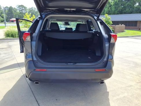 Used 2025 Toyota RAV4 XLE Premium AWD/4WD image 18