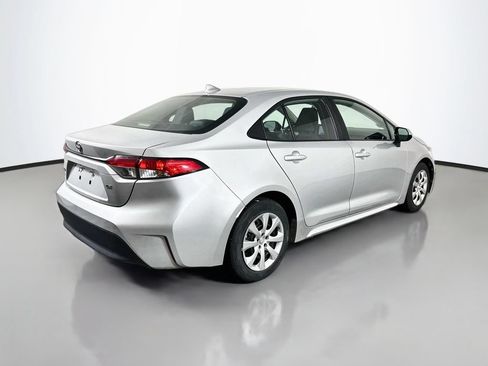 Used 2024 Toyota Corolla LE FWD image 6