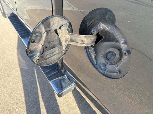 Used 2018 GMC Sierra 1500 SLT w/ SLT Premium Package image 13