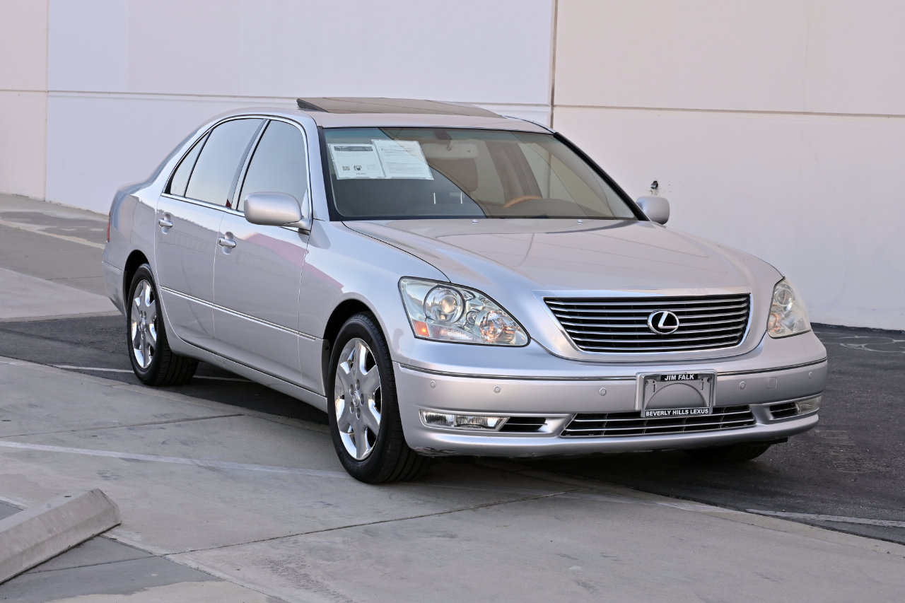 Used 2004 Lexus LS 430 w/ Modern Luxury Pkg RWD image 8