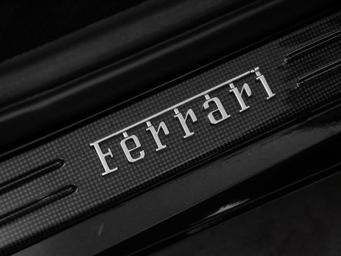 Certified 2021 Ferrari F8 Tributo RWD image 18