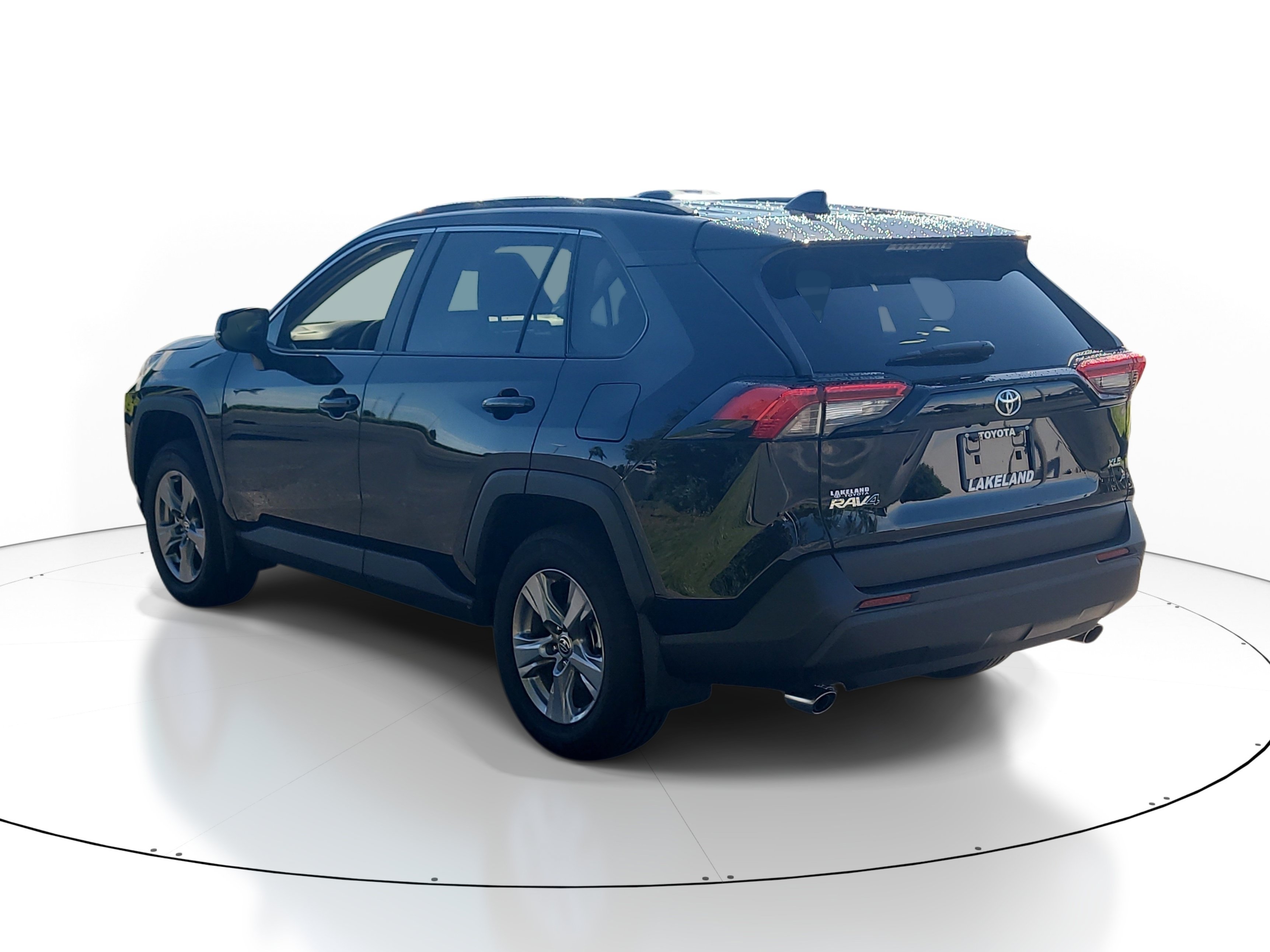 Certified 2025 Toyota RAV4 XLE w/ Convenience Package FWD image 5