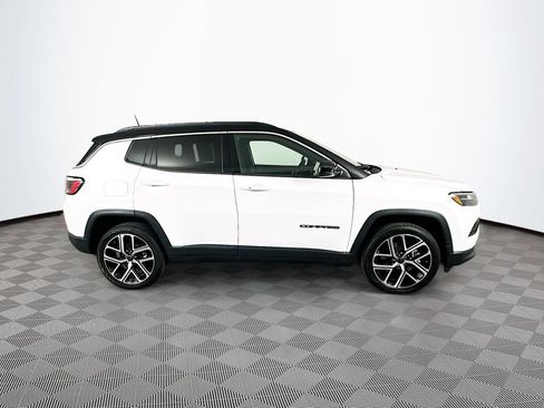 Certified 2025 Jeep Compass Limited AWD/4WD image 13