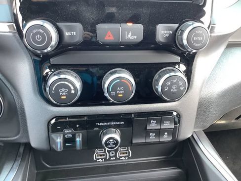 New 2026 RAM 1500 Express AWD/4WD image 13