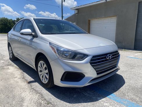 Used 2019 Hyundai Accent SE w/ Cargo Package FWD image 1