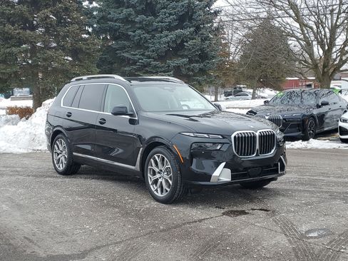 New 2026 BMW X7 xDrive40i w/ Premium Package image 4