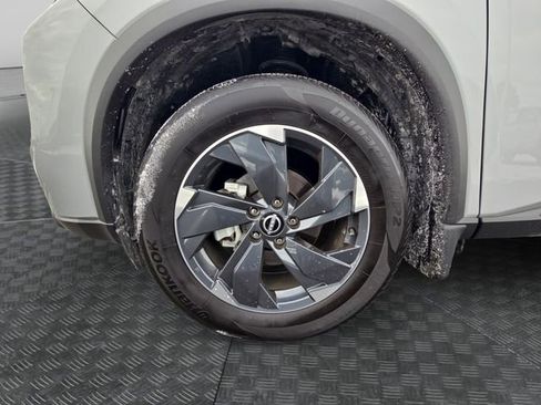 Used 2025 Nissan Rogue SV image 13