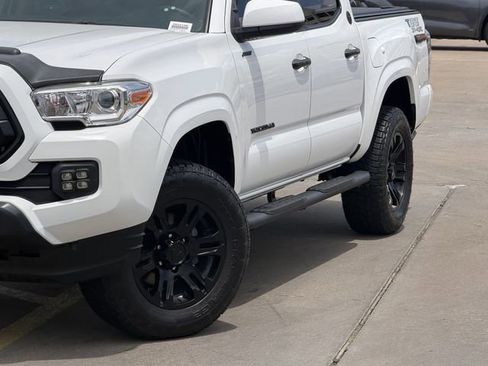 Used 2021 Toyota Tacoma SR w/ SR Convenience Package RWD image 3