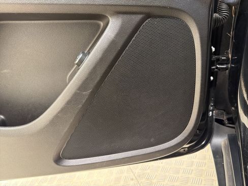 Used 2019 Chevrolet Traverse LT FWD image 22
